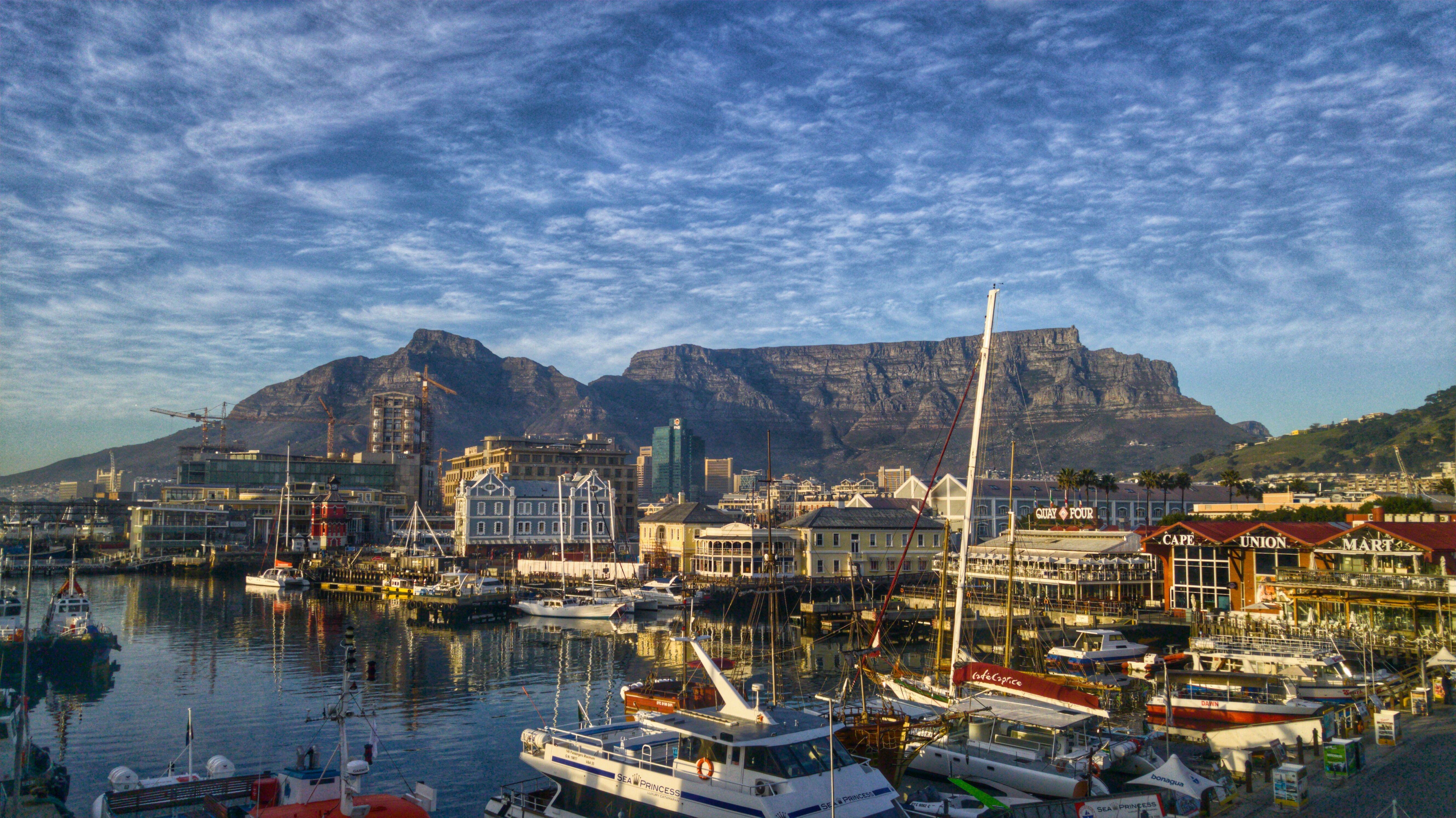 University of Cape Town campus with Table Mountain backdrop